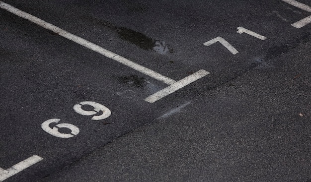 Foto número de espaço de estacionamento vazio