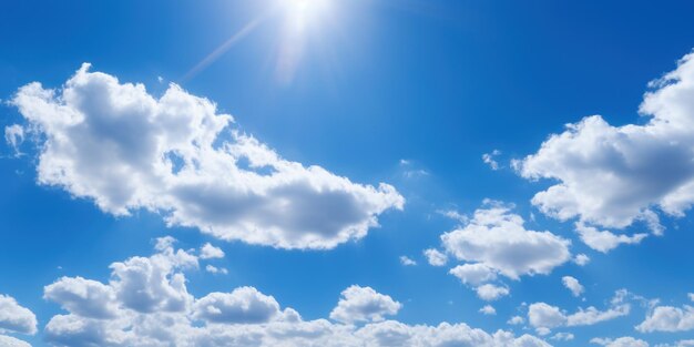 Nuvem cumulus fofa com céu azul