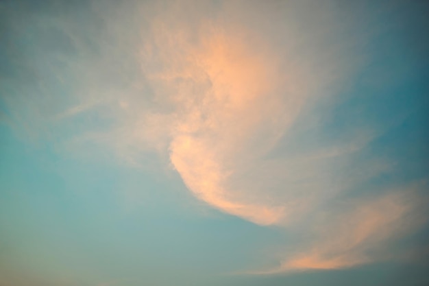 Nuvem de fundo verão Nuvem verão Nuvem de céu cinematográfico Céu natural bonito e cinematográfico fundo de textura do pôr do sol