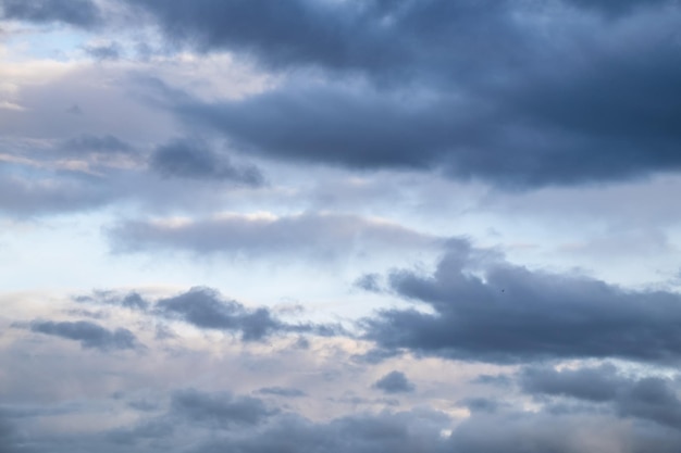 Nuvem no céu à noite