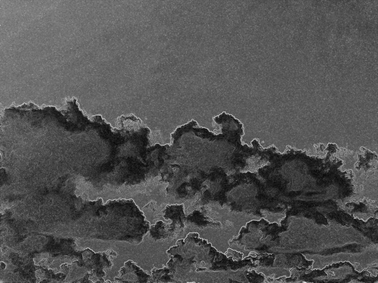 Foto nuvens de cumulus brancas e fofinhas de verão no céu azul profundo