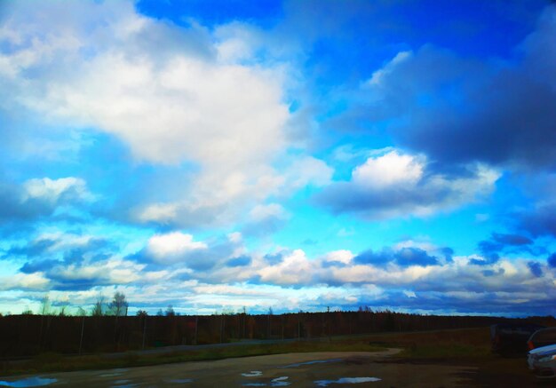 Nuvens de outono sobre o pano de fundo da ilustração da floresta