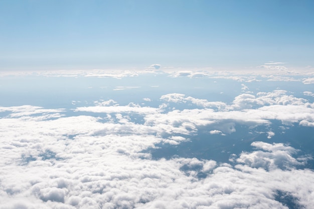 Nuvens fofas vistas de avião