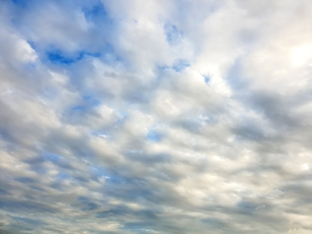 Foto nuvens nimbus no fundo do céu