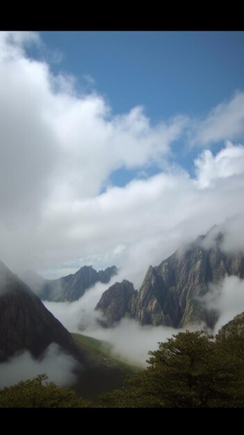 nuvens sobre as montanhas