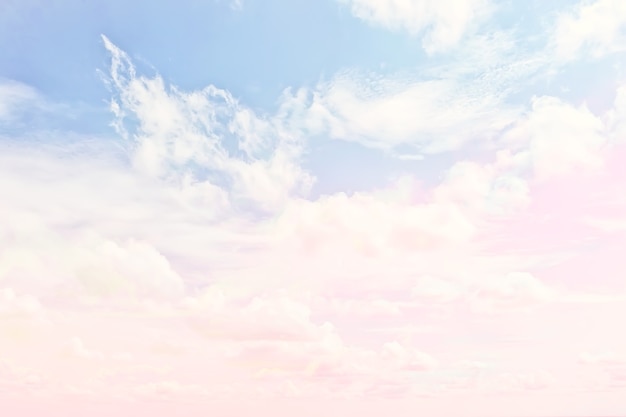 nuvens tonalidade aquarela, nuvens rosa fundo gradiente céu, atmosfera ar liberdade