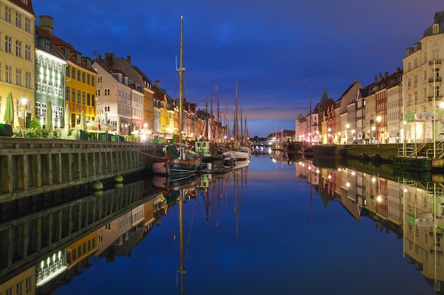 Nyhavn em copenhague dinamarca