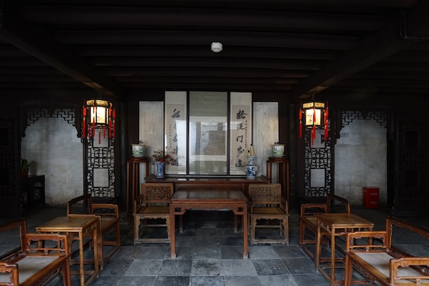 O antigo salão interno chinês do shen hall está localizado na rua nanshi, a leste da ponte fuan em zhouzhuang, suzhou.