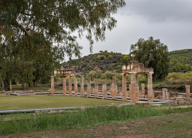 O antigo templo da deusa Artemis na região de Vravrona