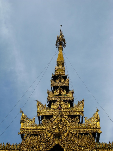 O antigo templo em Yangon Rangoon Myanmar