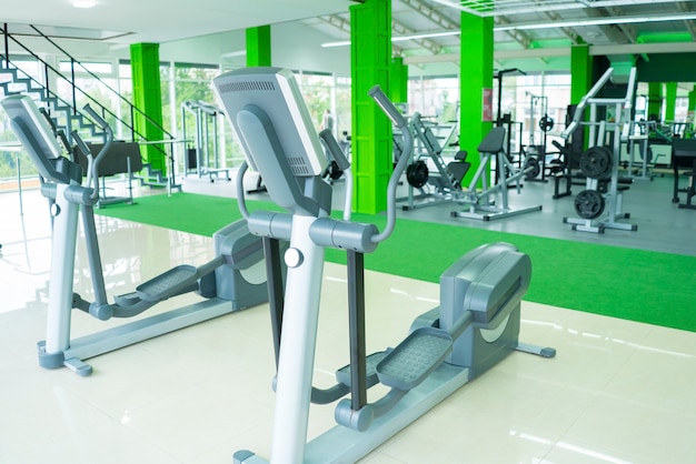 O aparelho de cardio no clube desportivo