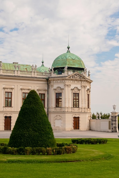 O Belvedere é um complexo palaciano em Viena em estilo barroco. Residência de verão do príncipe Eugênio de Sabóia no início do século XVIII.