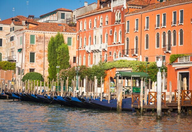 O Canal Grande é o canal mais importante de Veneza, com mirantes maravilhosos