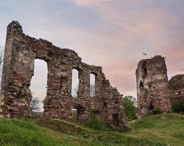 O castelo de Buchach arruina a Ucrânia