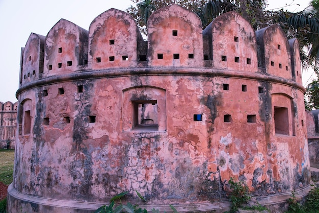 O castelo histórico Idrakpur Fort é um forte fluvial situado em Munshiganj Bangladesh