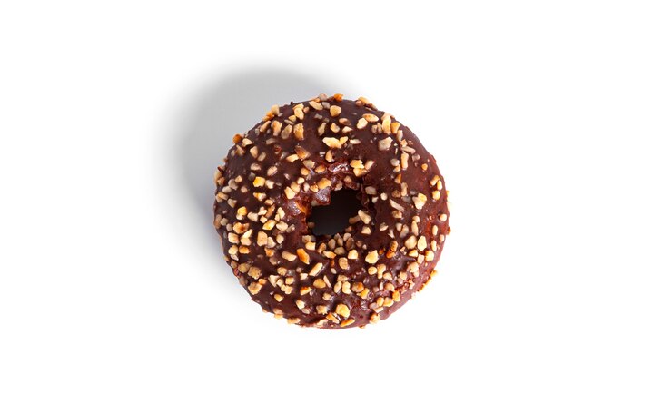 O donut é isolado em um fundo branco. Donut isolado. Foto de alta qualidade