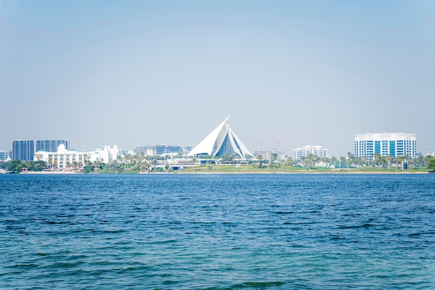 O Dubai Creek Golf Yacht Club, precursor de muitos clubes de golfe em Dubai