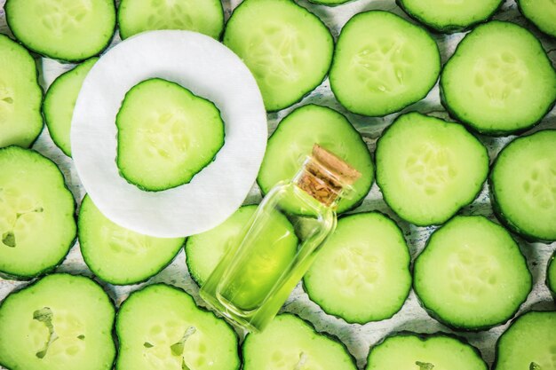 Foto o extrato de pepino. cosméticos