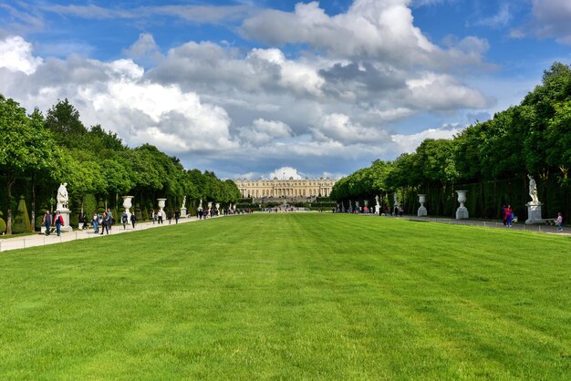 Foto o famoso palácio de versalhes, na frança