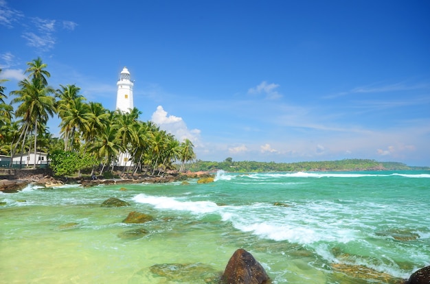 O farol ícone Deweundara thuduwa em Matara Sri Lanka