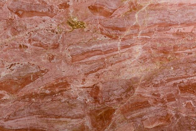 O fundo de mármore vermelho fecha a textura detalhada