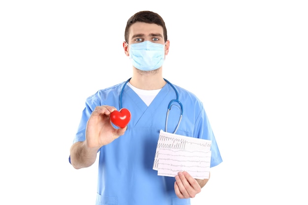 Foto o homem da enfermeira guarda o coração, isolado no fundo branco