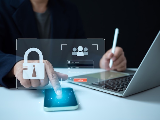 O homem de negócios está pressionando os dedos na tela do telefone Representa proteção contra hacks externos código de proteção conceitos de segurança vírus firmware e malware