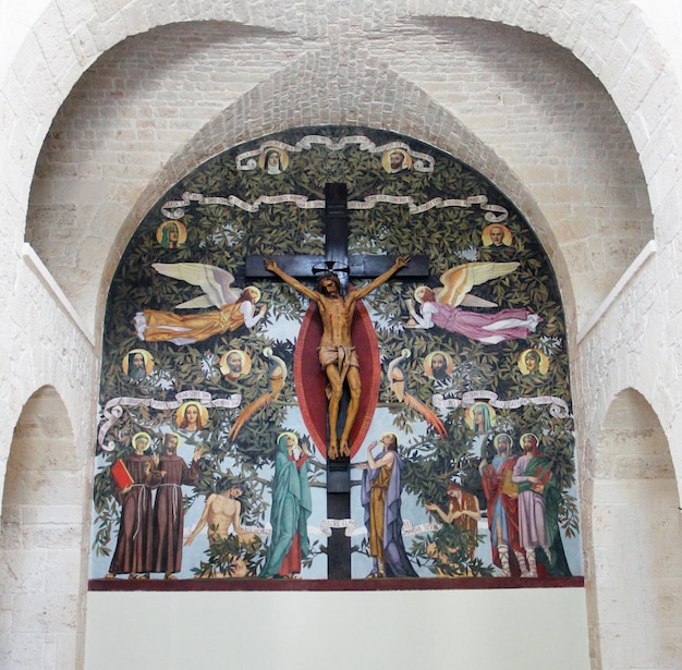 O interior da Igreja de St Antonio Italiano Chiesa Sant'Antonio Alberobello Puglia Itália