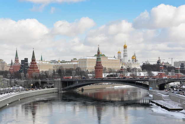 O Kremlin de Moscou é uma fortaleza no centro de Moscou