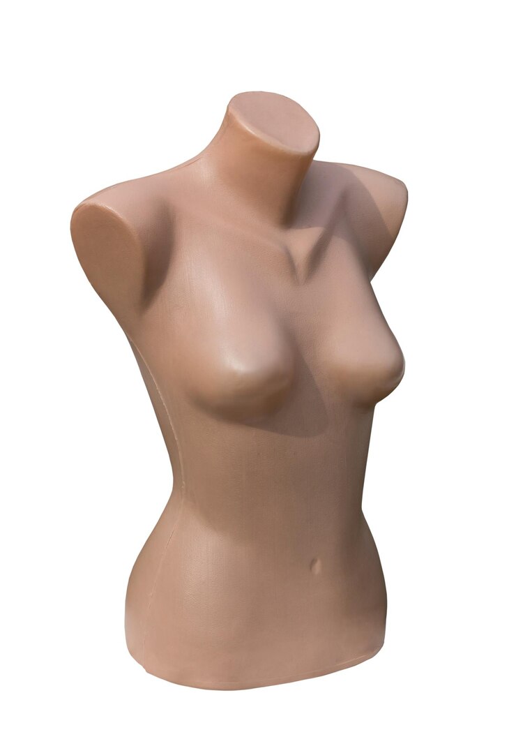Foto o manequim feminino isolado em um fundo branco