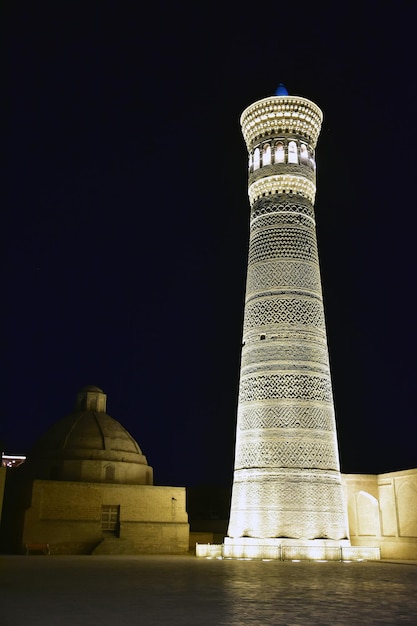 O minarete de Kalon