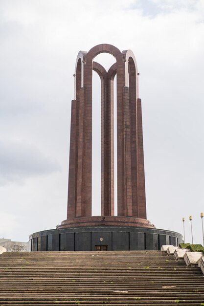 Foto o monumento ao povo do irã