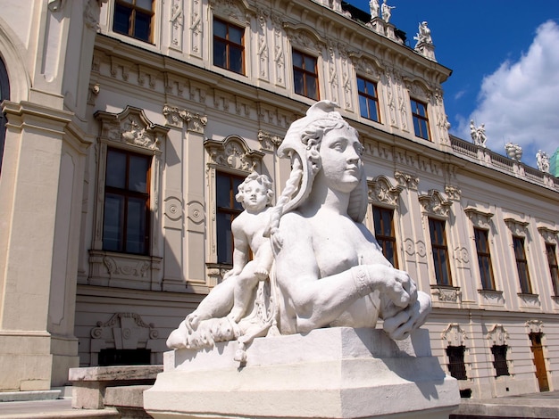 O monumento no palácio de Belvedere em Viena, Áustria