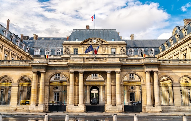 O palaisroyal um antigo palácio real no centro de paris frança
