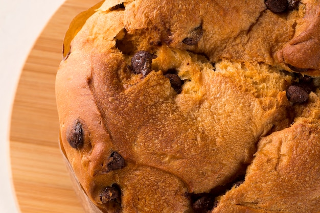 O panetone é a sobremesa italiana tradicional para o Natal. Chocotone.