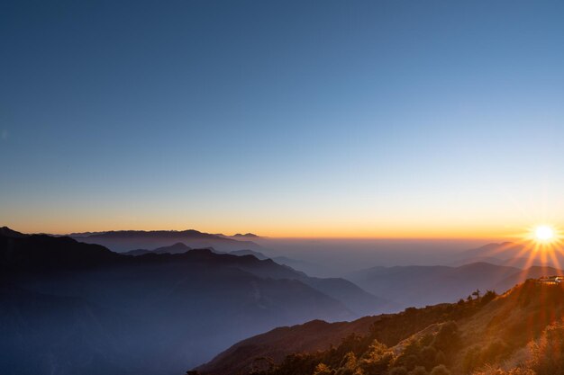 Foto o pôr-do-sol do monte hehuan