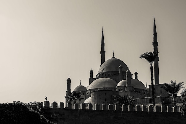 O preto e branco da grande mesquita de Muhammad Ali Pasha Alabaster Mesquita situada na Citade