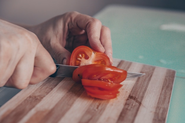 O processo de cozinhar em casa