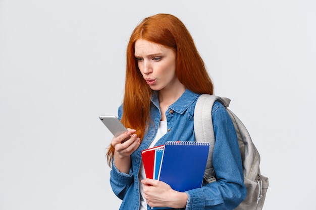 O que é isso. Confuso e desagradável. intensa ruiva com problemas adolescente