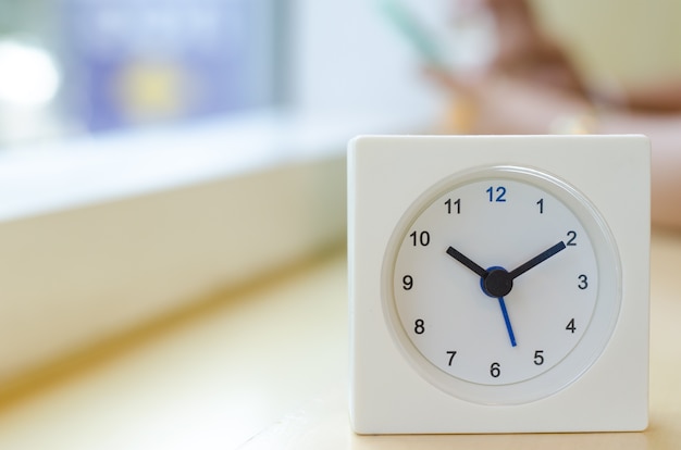 Foto o relógio exibe a hora dez horas