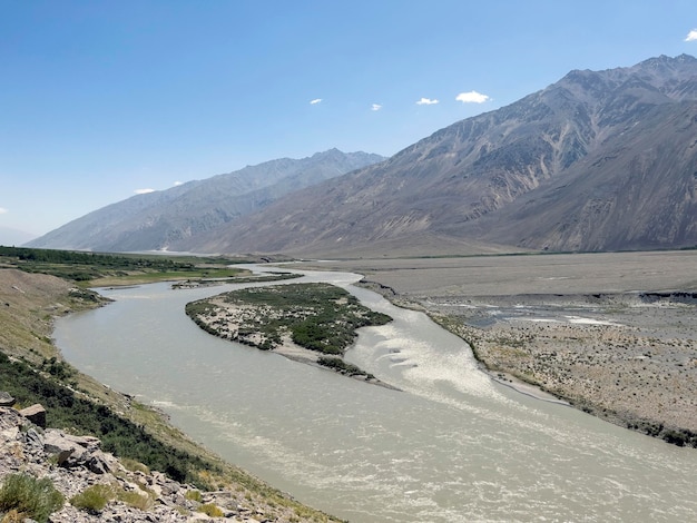 O rio Panj é o maior rio do Tajiquistão