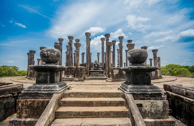 O sagrado Medirigiriya watadagaya em Polonnaruwa, Sri Lanka