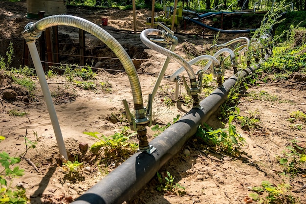 O sistema de drenagem de águas subterrâneas da estação de bombeamento bombeia a água para fora do solo