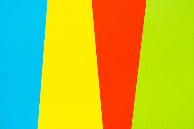 O sumário coloriu o fundo do cartão - amarelo, azul, vermelho, verde. vista do topo