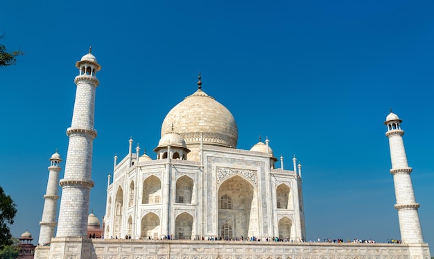 O Taj Mahal, um patrimônio mundial da UNESCO e o monumento mais famoso da Índia. Cidade de Agra no estado de Uttar Pradesh