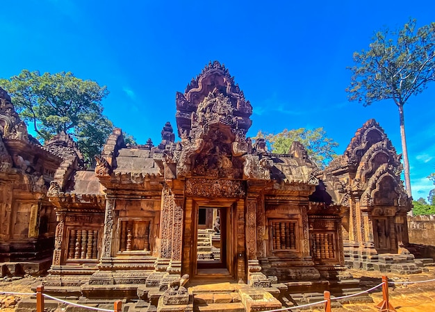 O Templo de Banteay Srei foi construído em homenagem ao deus Shiva da civilização khmer Angkor Camboja