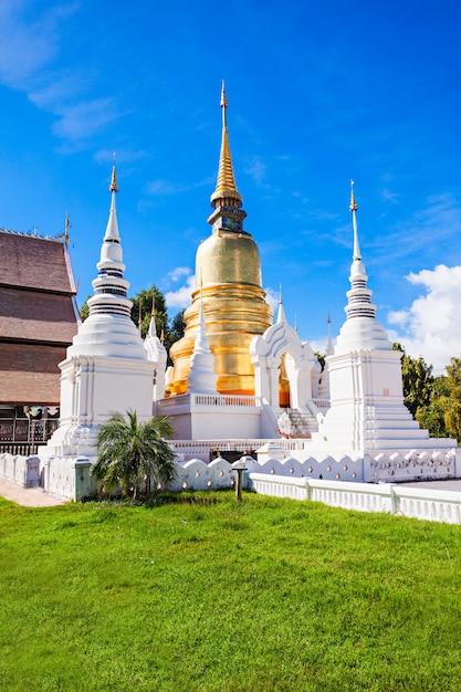 O Templo Wat Suan Dok é um templo real em Chiang Mai, Tailândia