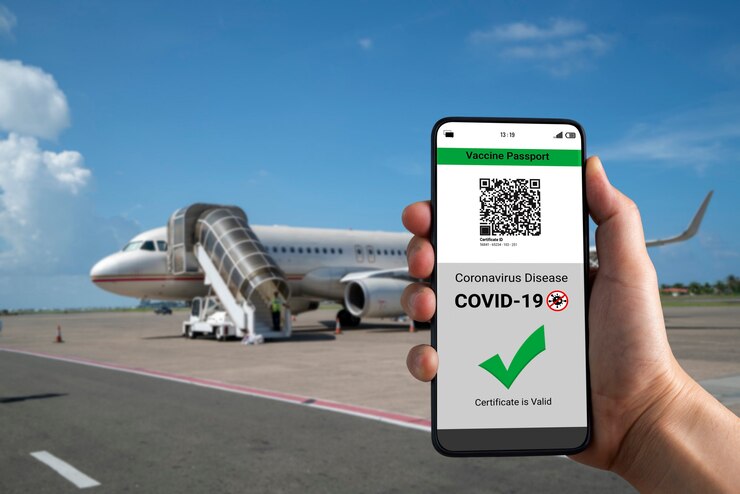 Foto o viajante possui certificado de passaporte de vacina para mostrar o status de vacinação covid 19