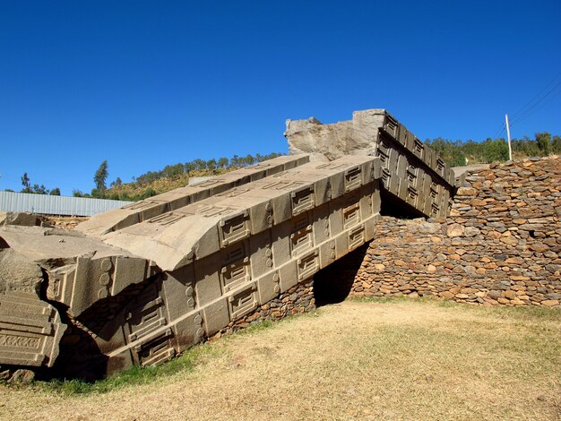 Foto obeliscos en la ciudad de axum, etiopía