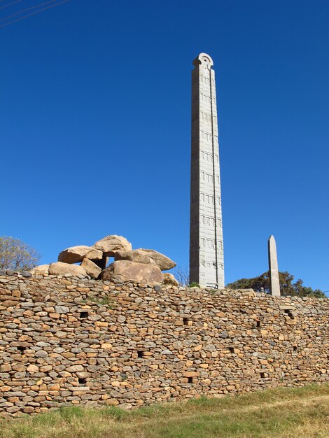 Foto obeliscos en la ciudad de axum, etiopía